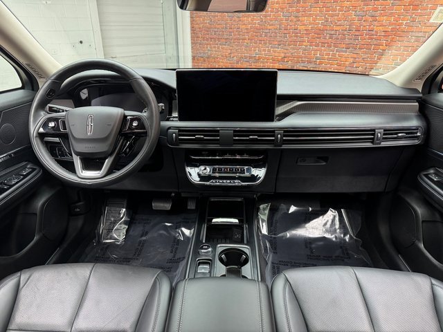 Used 2023 Lincoln Corsair Reserve w/ Equipment Group 201A image 12