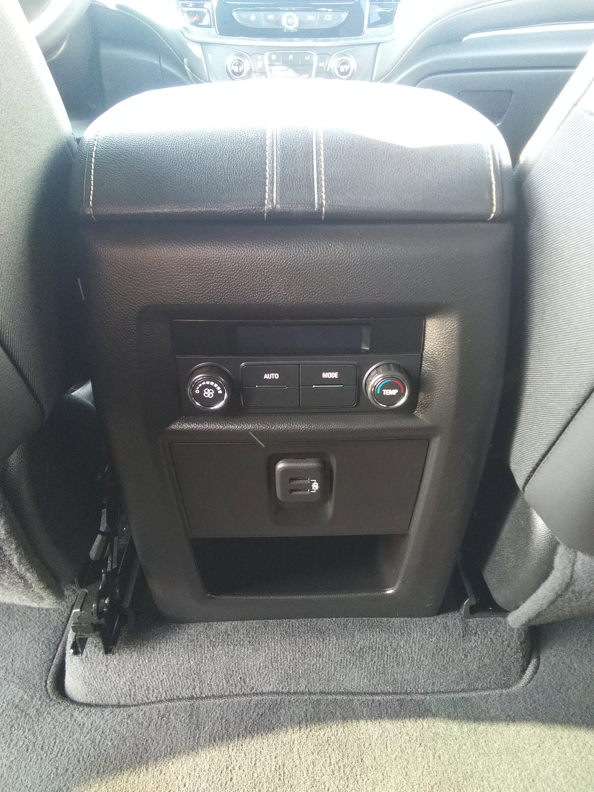 Used 2023 Chevrolet Traverse LT image 12