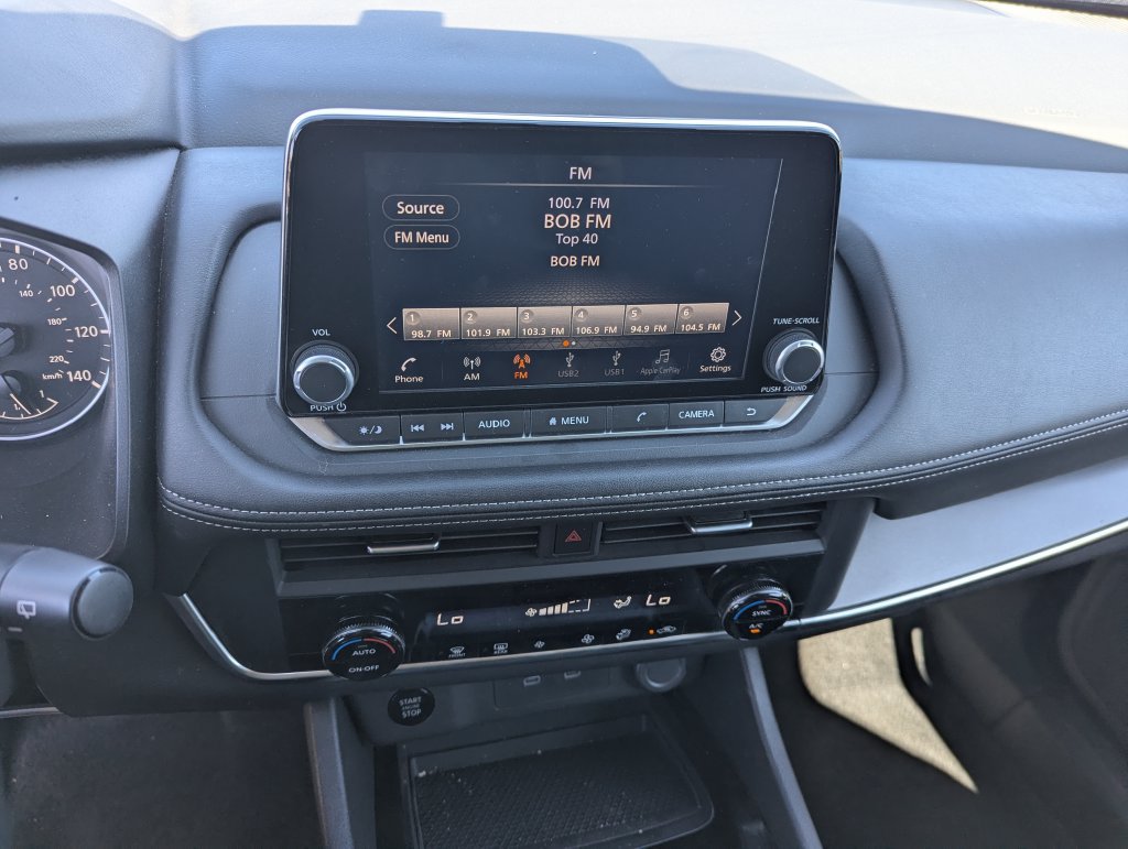 Used 2025 Nissan Rogue SV AWD/4WD image 14