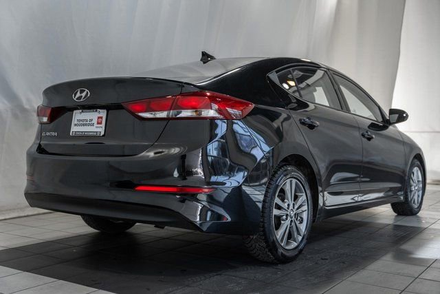 Used 2017 Hyundai Elantra SE image 4