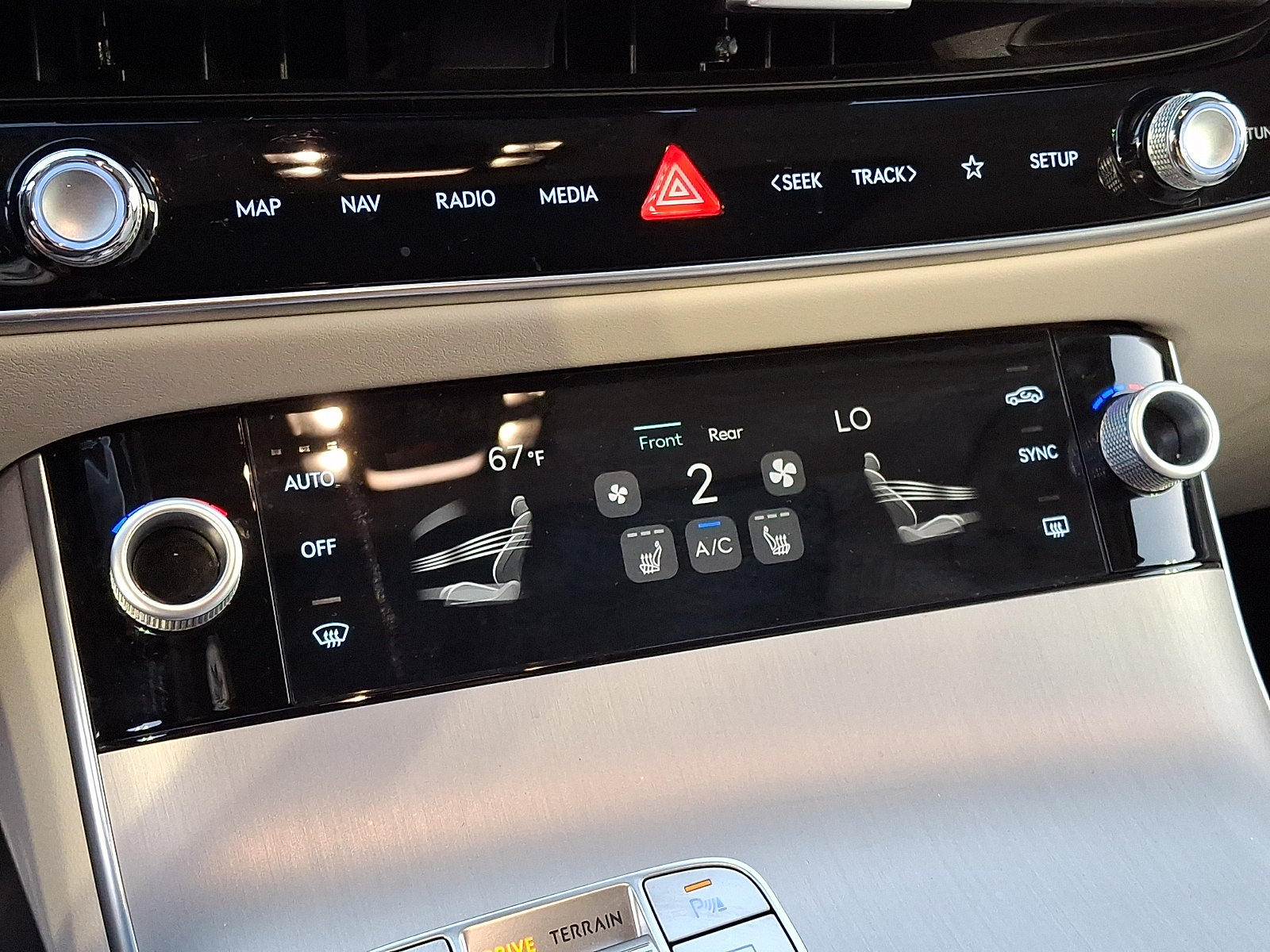 Certified 2026 Genesis GV70 2.5T Select AWD/4WD image 20