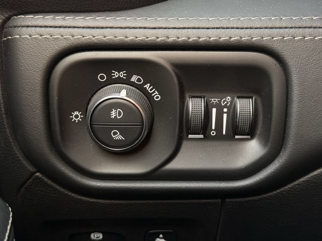 Used 2022 RAM 1500 Limited w/ Bed Utility Group AWD/4WD image 22