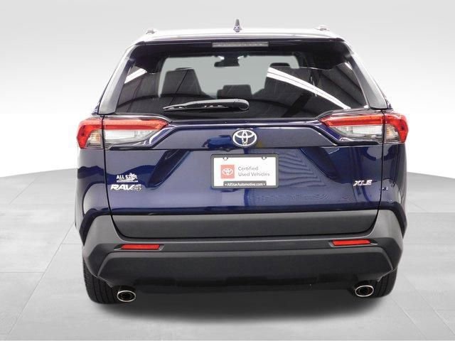 Used 2023 Toyota RAV4 XLE Premium image 11