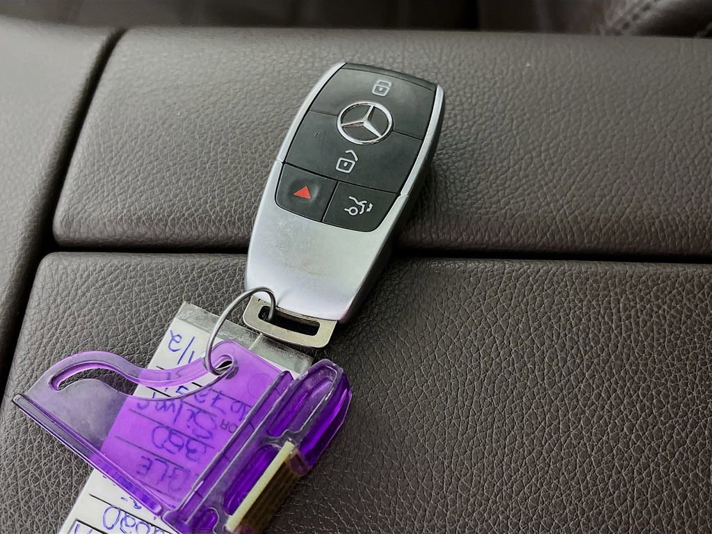 Used 2020 Mercedes-Benz GLE 350 4MATIC image 24