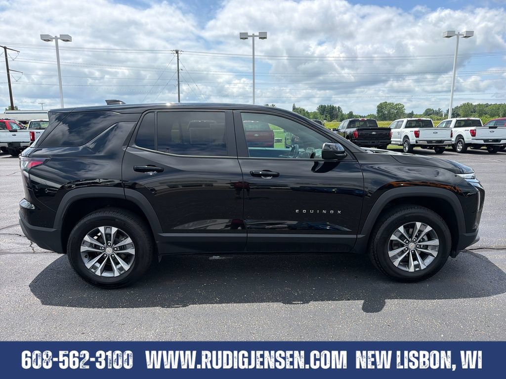Used 2026 Chevrolet Equinox LT AWD/4WD image 6