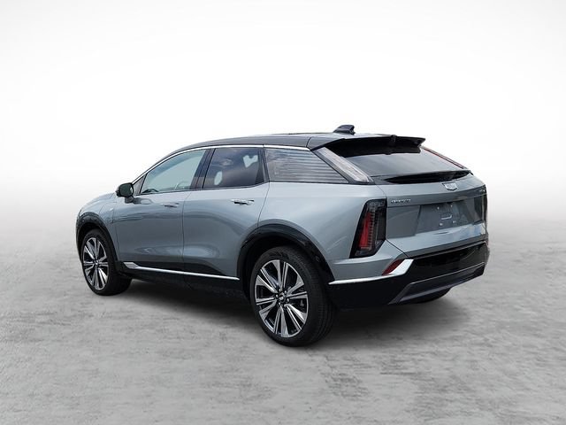 Certified 2025 Cadillac Optiq Luxury 2 AWD/4WD image 6