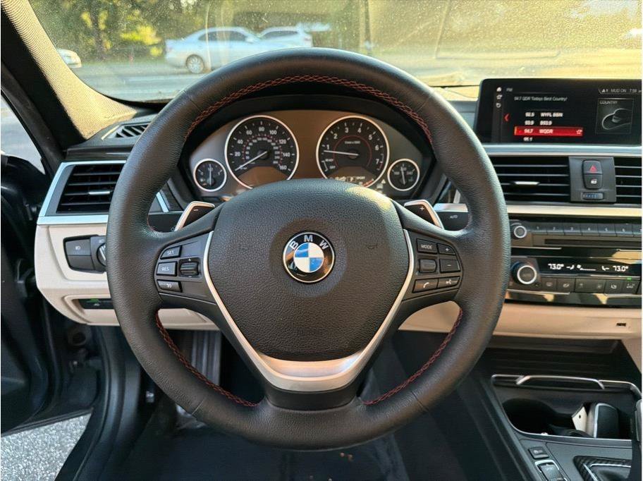 Used 2018 BMW 330i Sedan RWD image 13