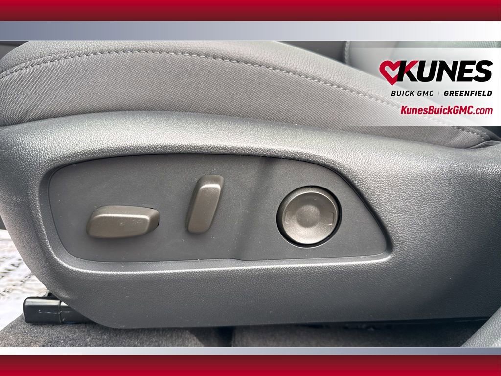 New 2026 GMC Terrain Denali w/ LPO, Floor Liner Package image 16