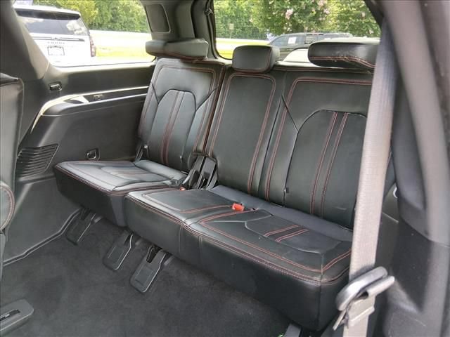 Used 2021 Ford Expedition Limited RWD image 13
