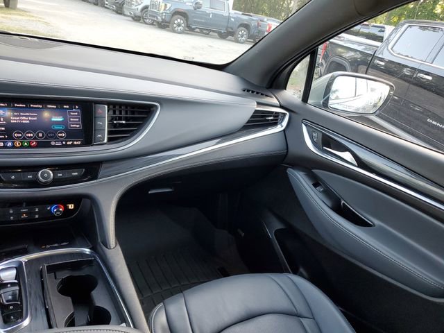 Used 2023 Buick Enclave Essence w/ Experience Buick Package FWD image 13