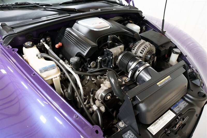 Used 2004 Chevrolet SSR w/ Preferred Equipment Group RWD image 27