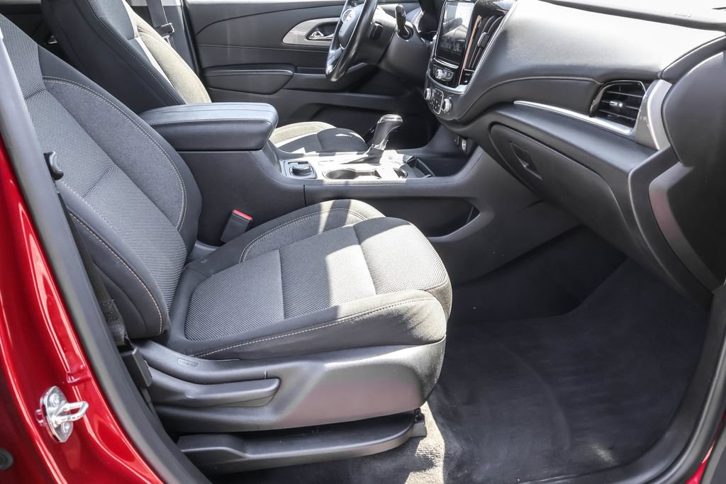 Used 2020 Chevrolet Traverse LT AWD/4WD image 36