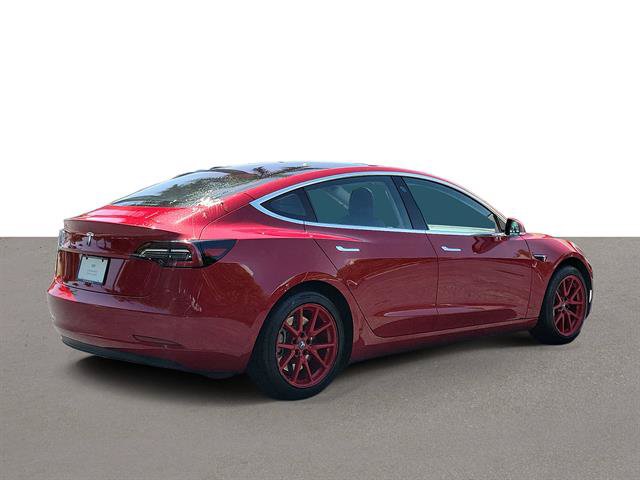 Used 2018 Tesla Model 3 Mid Range RWD image 3