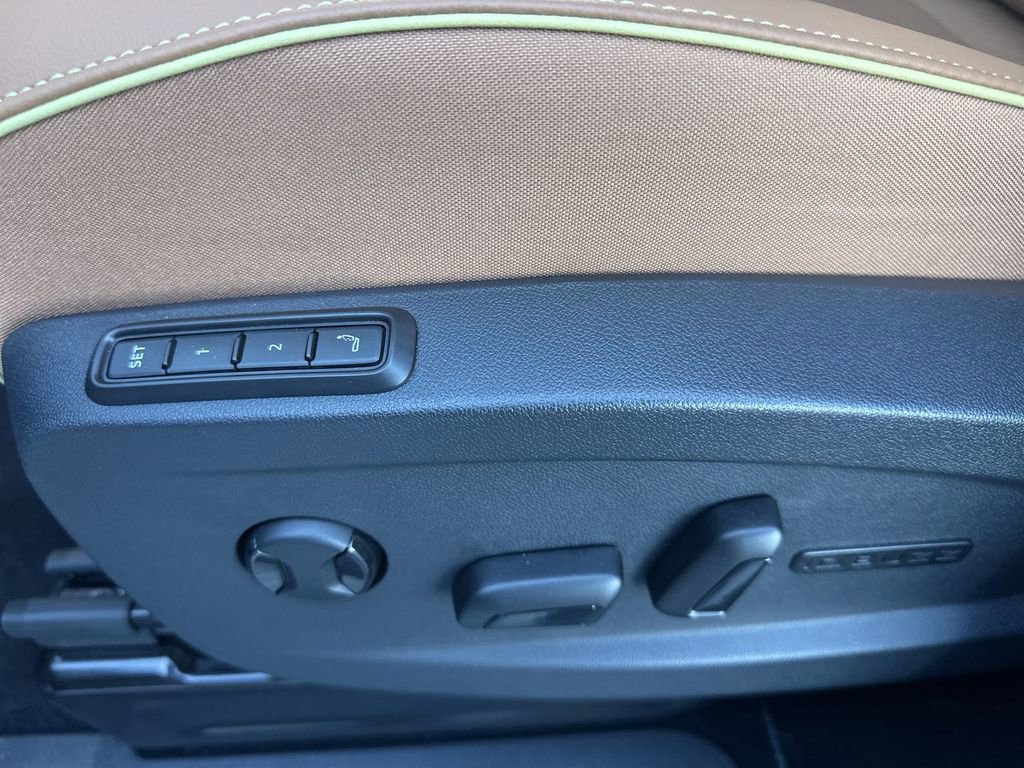 New 2025 Volkswagen ID. Buzz Pro S image 12