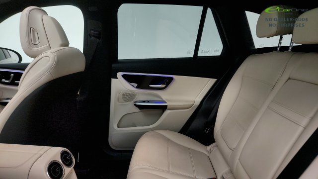 Used 2025 Mercedes-Benz GLC 350e 4MATIC image 47
