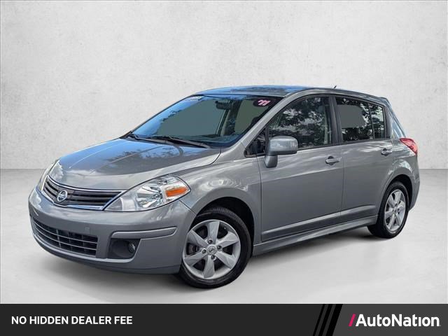 Used 2011 Nissan Versa Hatchback w/ Premium Pkg FWD image 1