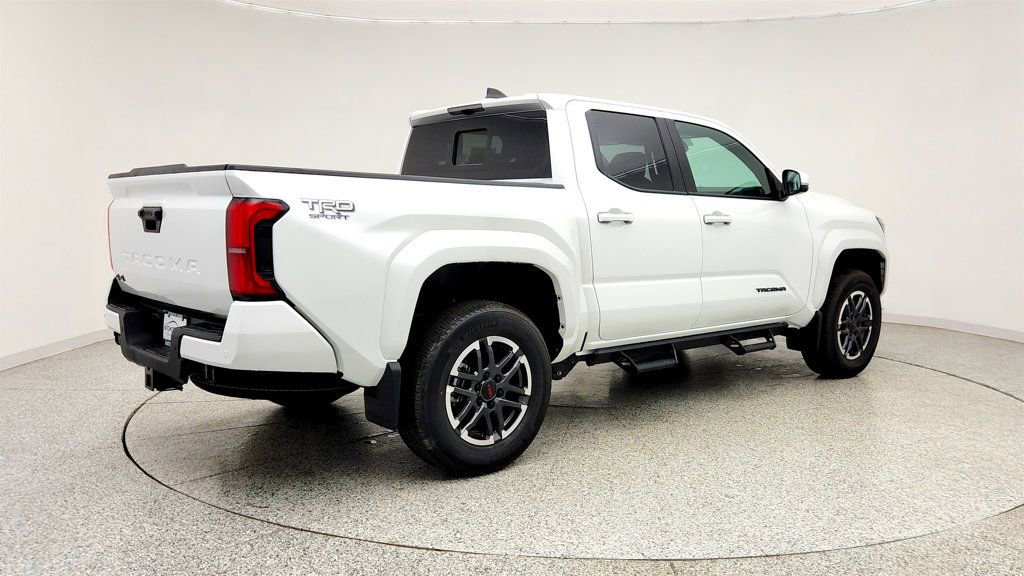 Used 2025 Toyota Tacoma TRD Sport w/ TRD Sport Upgrade Package AWD/4WD image 5