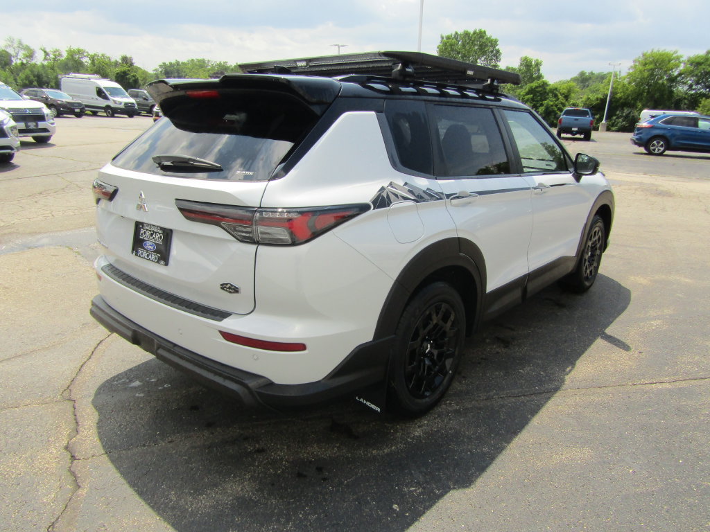 Used 2026 Mitsubishi Outlander AWD image 6