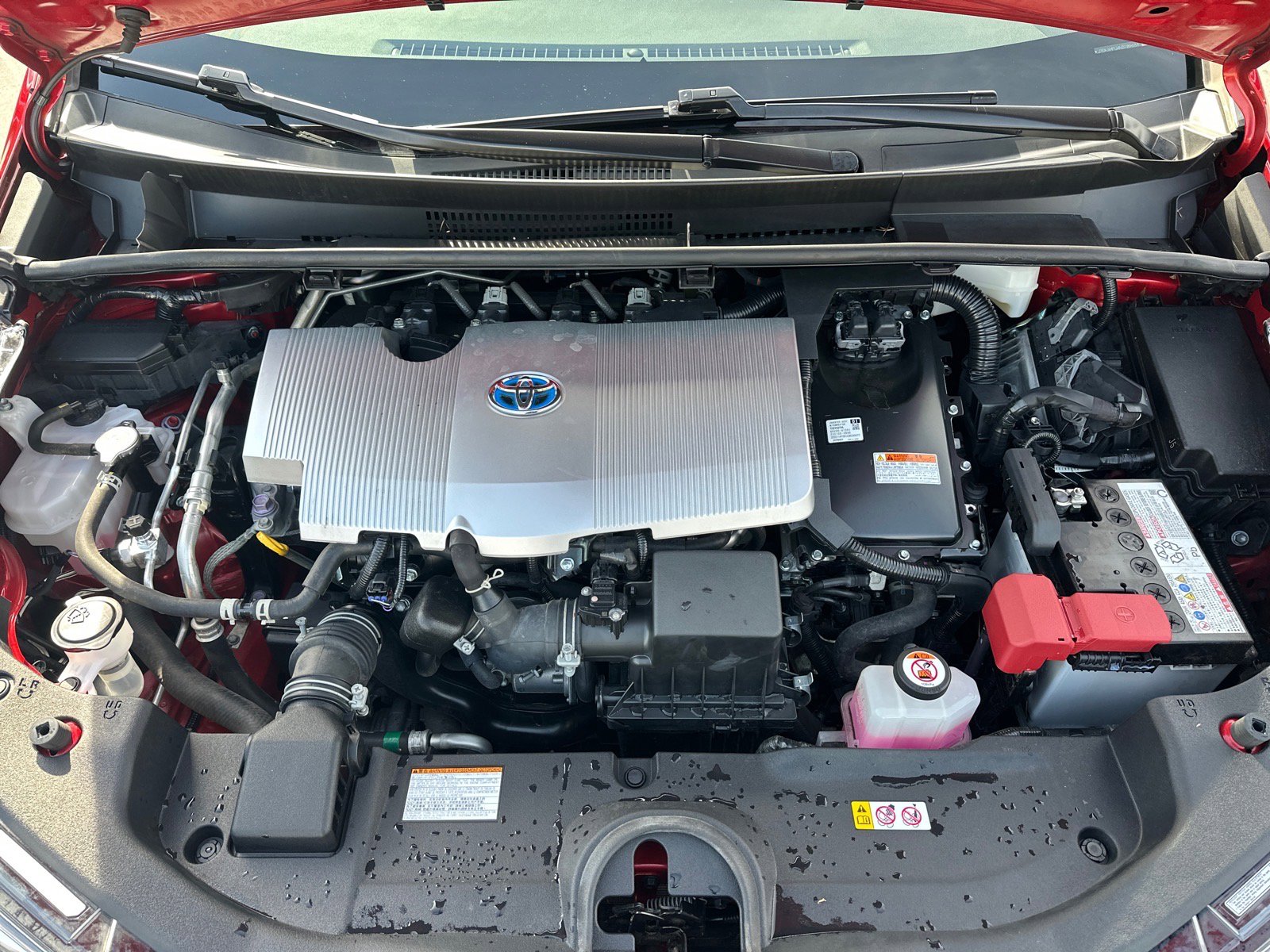 Used 2022 Toyota Prius XLE image 17