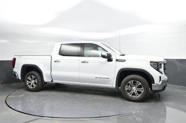 Used 2024 GMC Sierra 1500 SLT AWD/4WD image 5