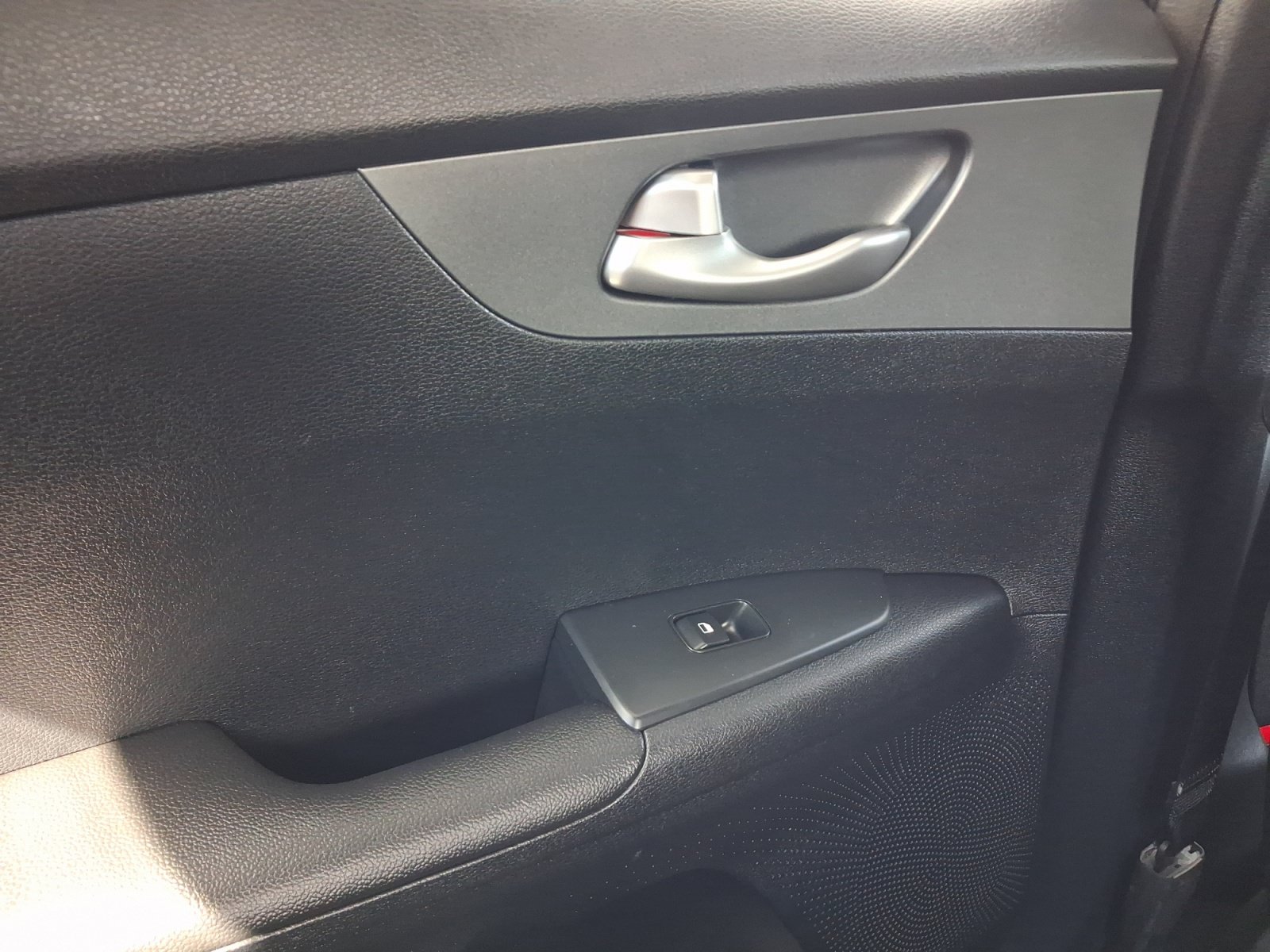 Used 2019 Kia Forte LXS FWD image 19