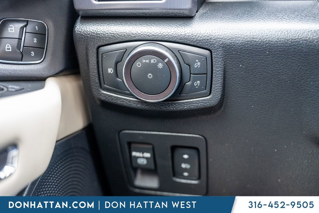 Used 2019 Ford Expedition Platinum AWD/4WD image 16