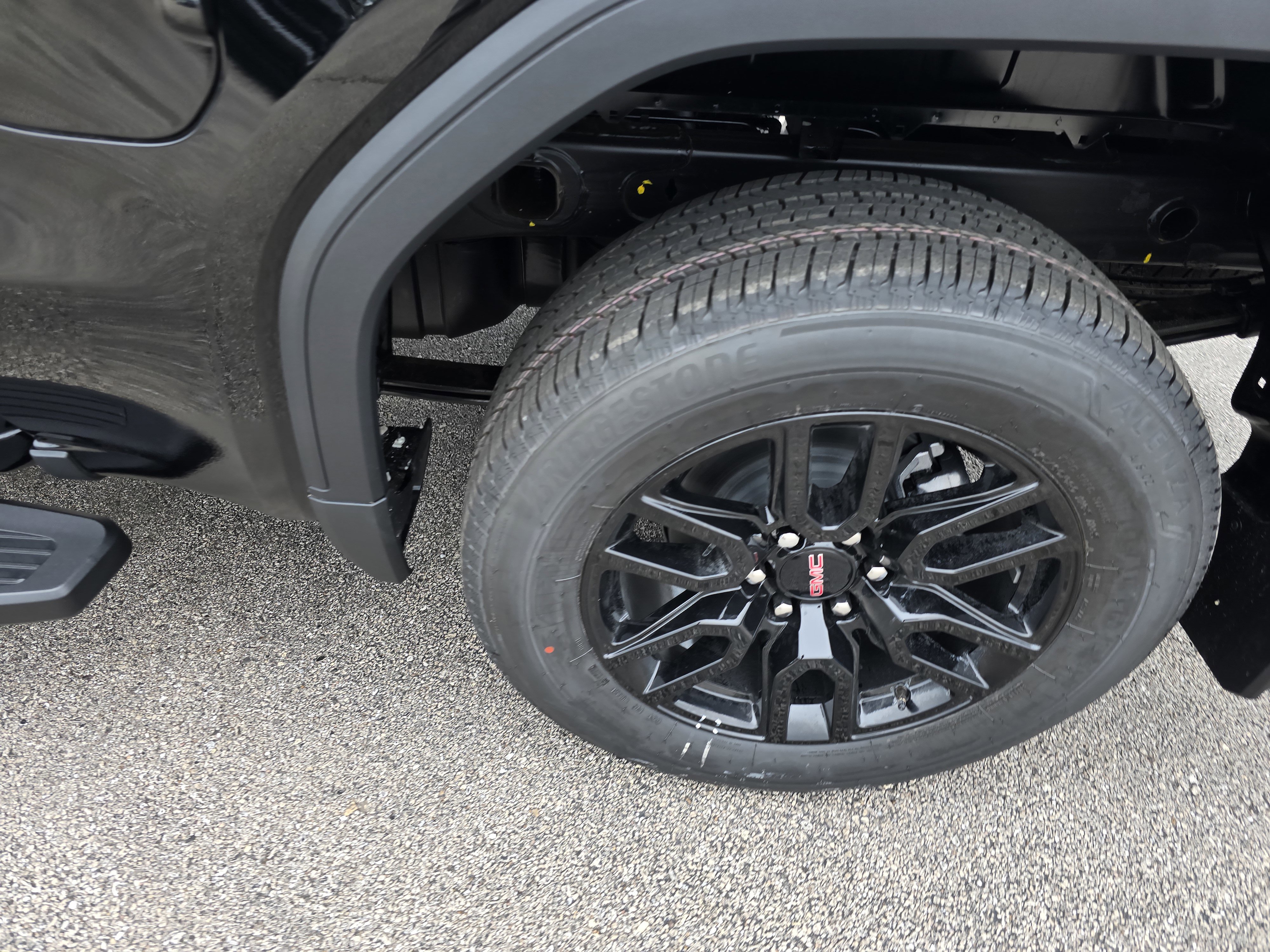 New 2025 GMC Sierra 1500 Elevation image 10