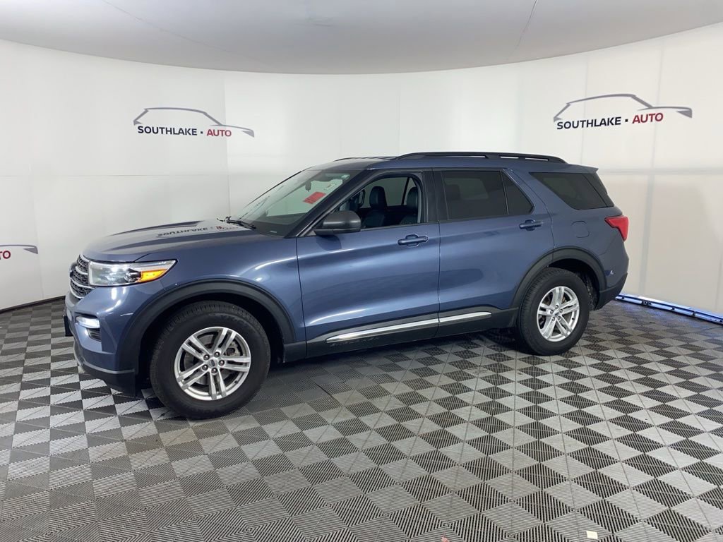 Used 2021 Ford Explorer XLT w/ Equipment Group 202A AWD/4WD image 4