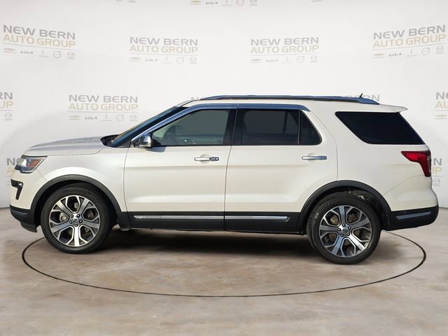 Used 2018 Ford Explorer Platinum image 2