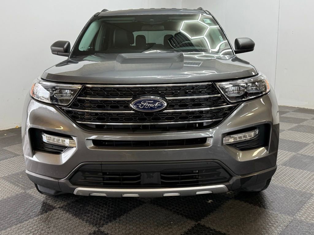 Certified 2022 Ford Explorer XLT w/ Equipment Group 202A image 8
