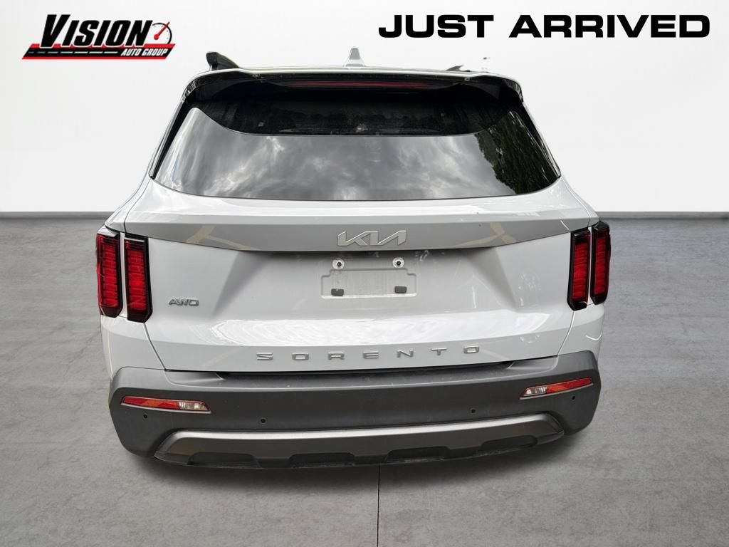 Used 2022 Kia Sorento S w/ Panoramic Sunroof Package AWD/4WD image 6