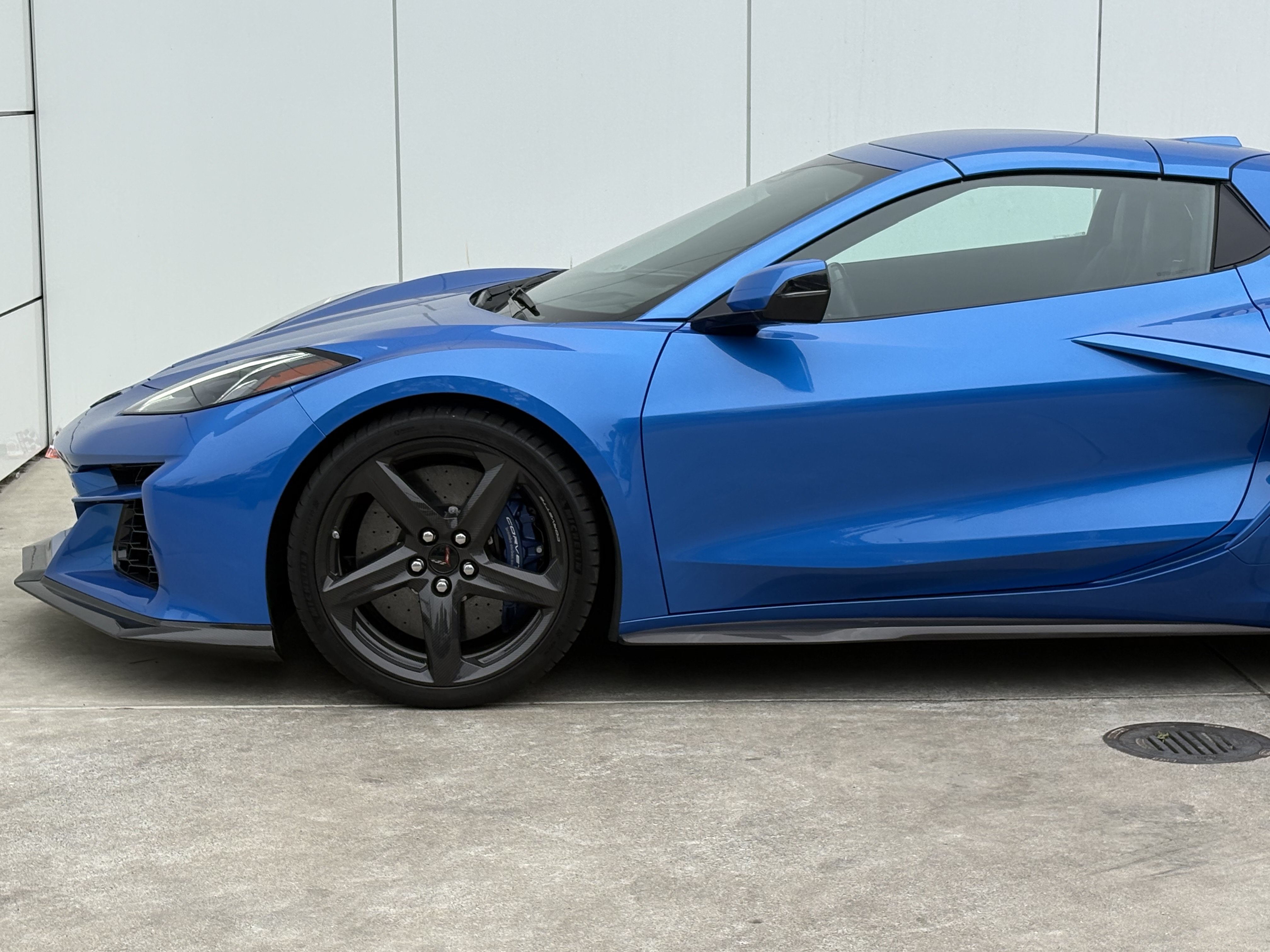 Used 2026 Chevrolet Corvette E-Ray w/ Stealth Interior Trim Package AWD/4WD image 5