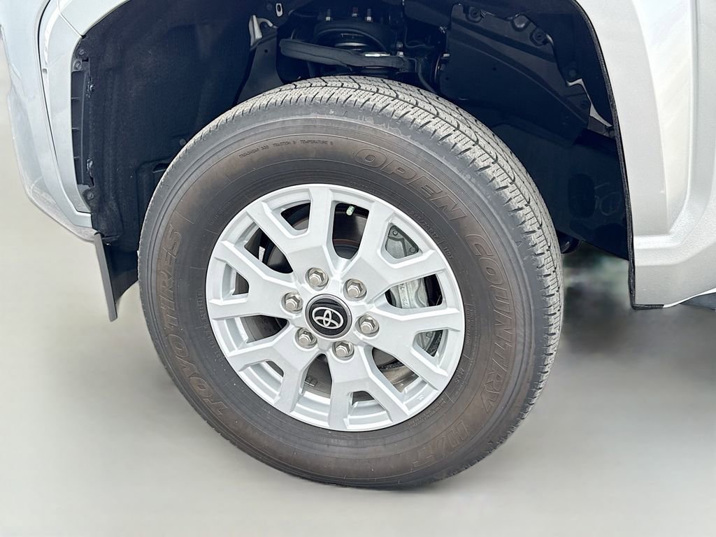 Used 2024 Toyota Tacoma SR5 RWD image 40