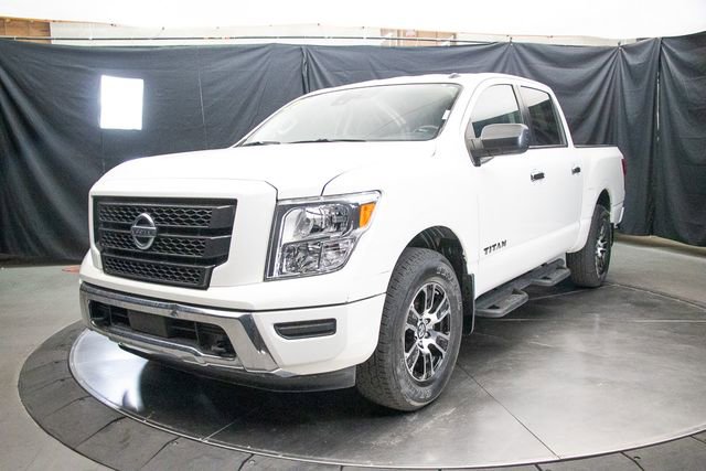 Used 2021 Nissan Titan SV w/ Accessory Utility Package image 6