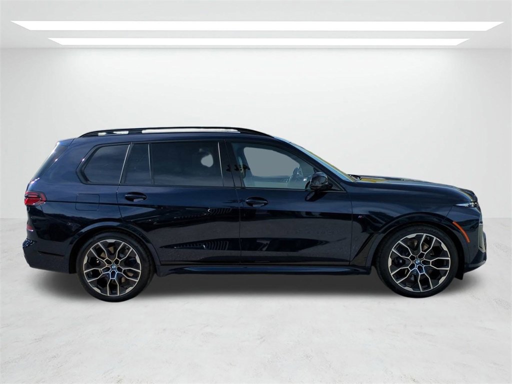 New 2026 BMW X7 M60i image 3