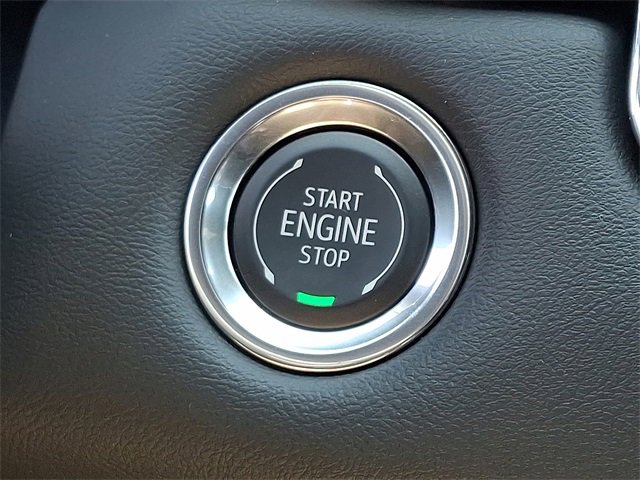 New 2025 GMC Canyon Elevation w/ Convenience Package image 14