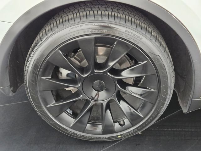Used 2021 Tesla Model Y Long Range AWD/4WD image 10