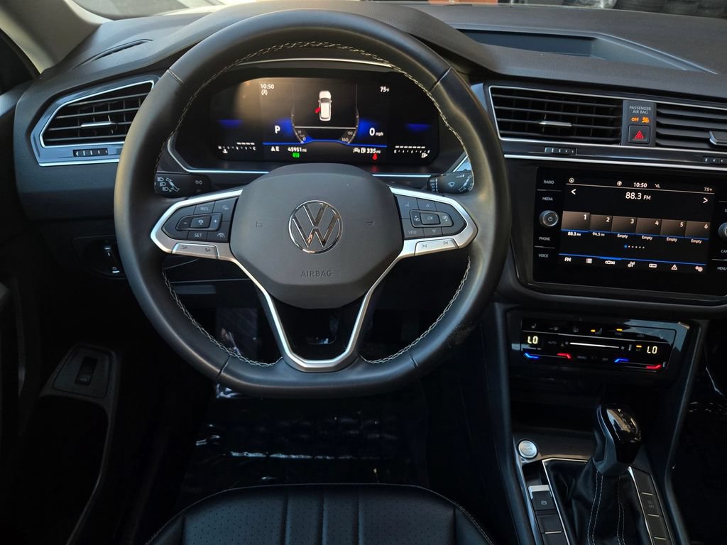 Used 2024 Volkswagen Tiguan SE FWD image 15