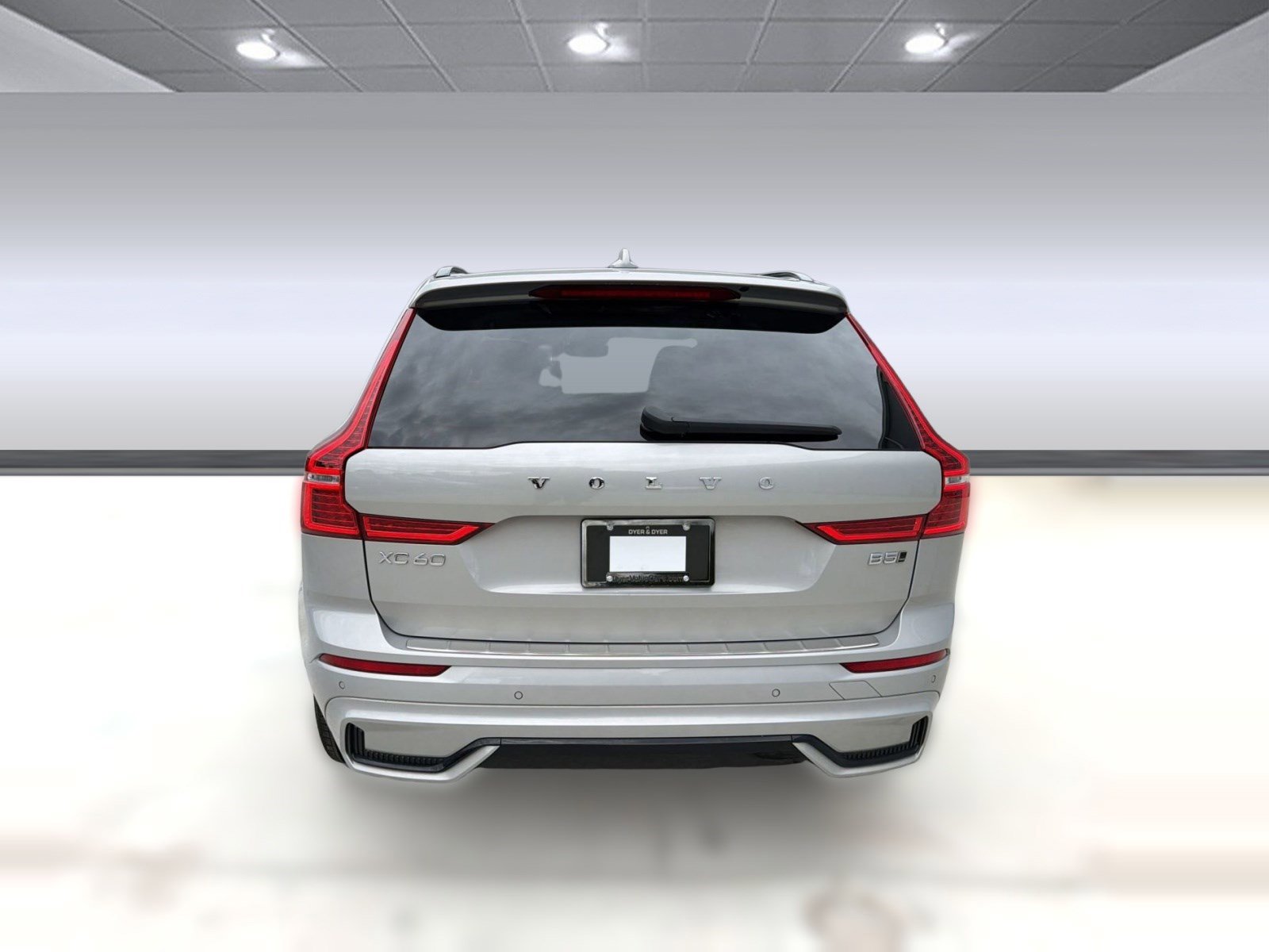 Used 2023 Volvo XC60 B5 Plus w/ Climate Package AWD/4WD image 10