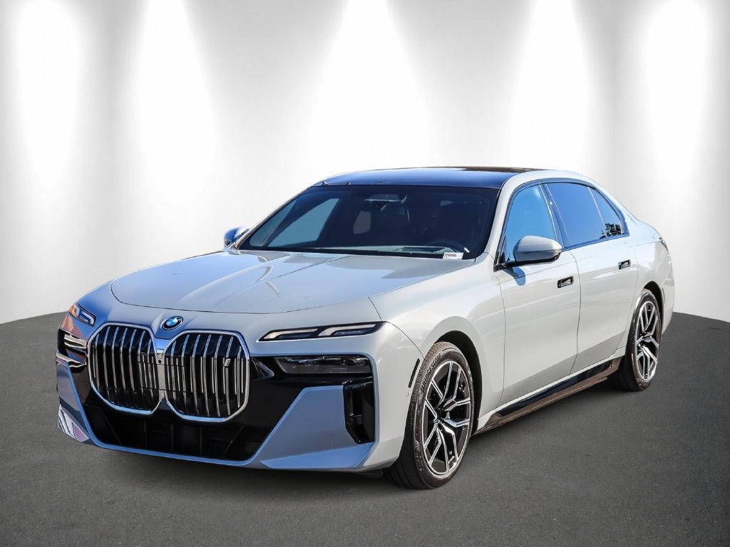 Certified 2024 BMW i7 xDrive60 AWD/4WD image 3