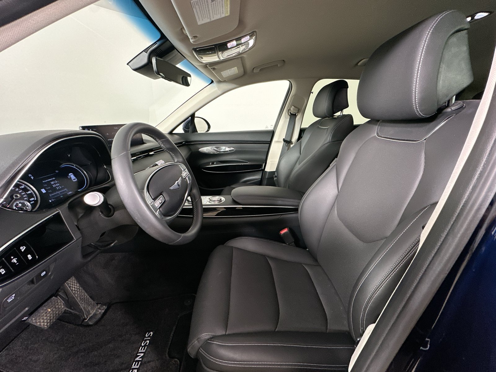 Used 2024 Genesis GV70 2.5T AWD/4WD image 32