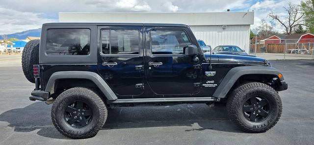 Used 2012 Jeep Wrangler Unlimited Rubicon image 6