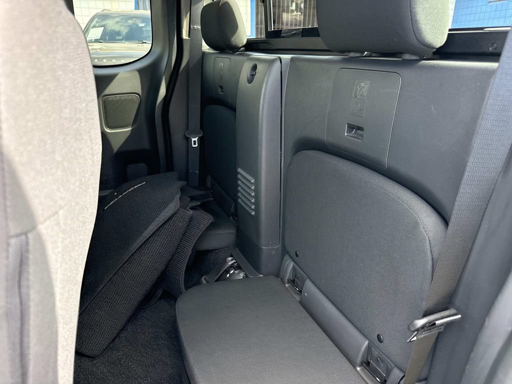 Used 2026 Nissan Frontier S RWD image 8