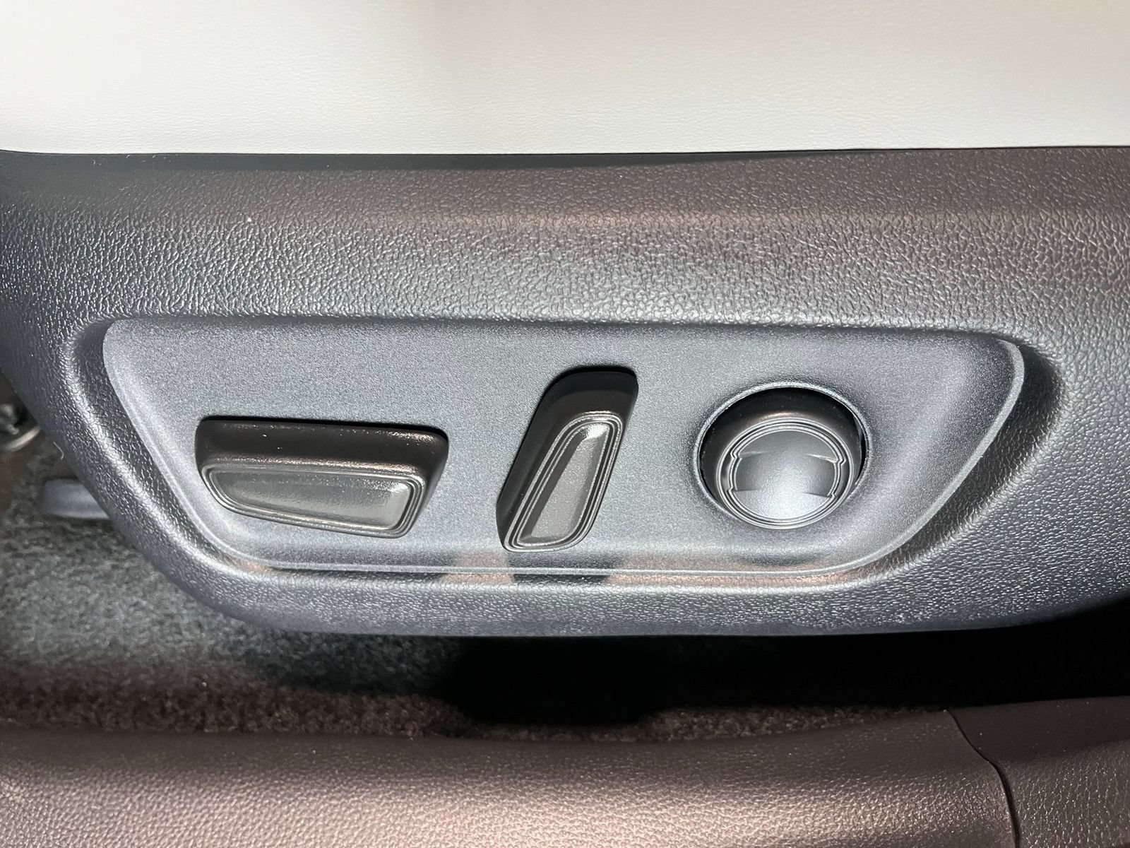 New 2026 Toyota RAV4 XLE Premium AWD/4WD image 18