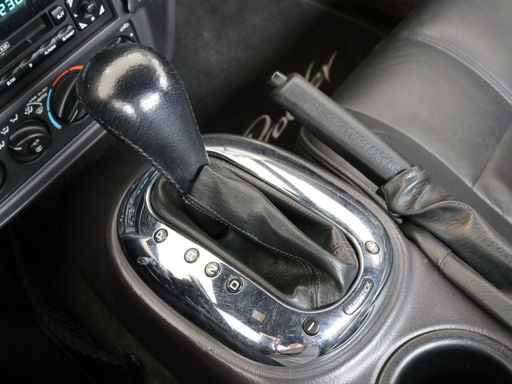 Used 2001 Chrysler Prowler RWD image 29