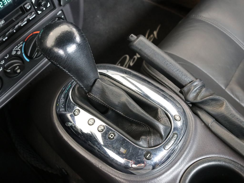 Used 2001 Chrysler Prowler RWD image 29