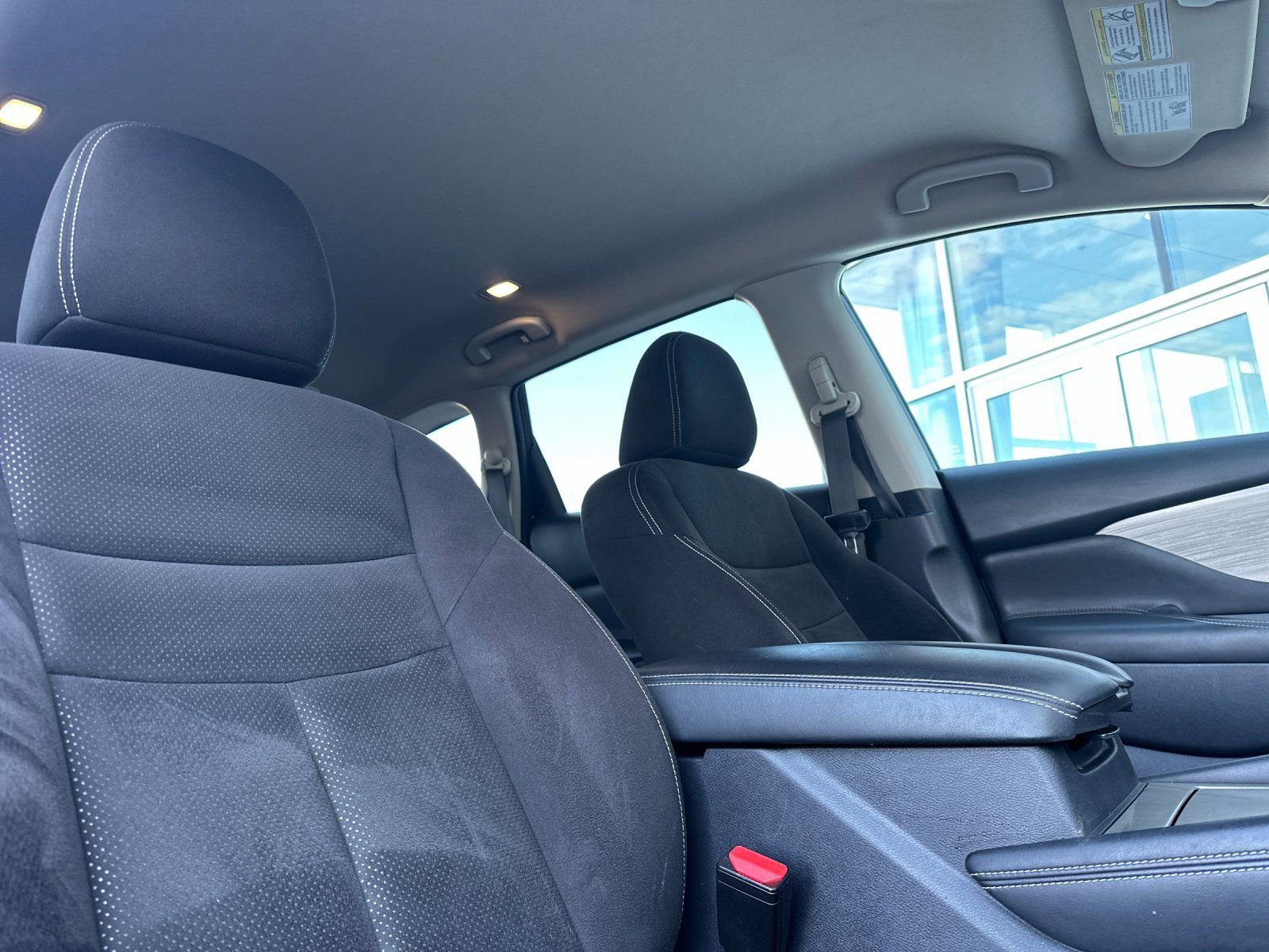 Used 2017 Nissan Murano S image 18