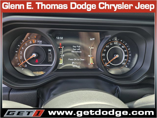 Certified 2025 Jeep Gladiator Willys image 15