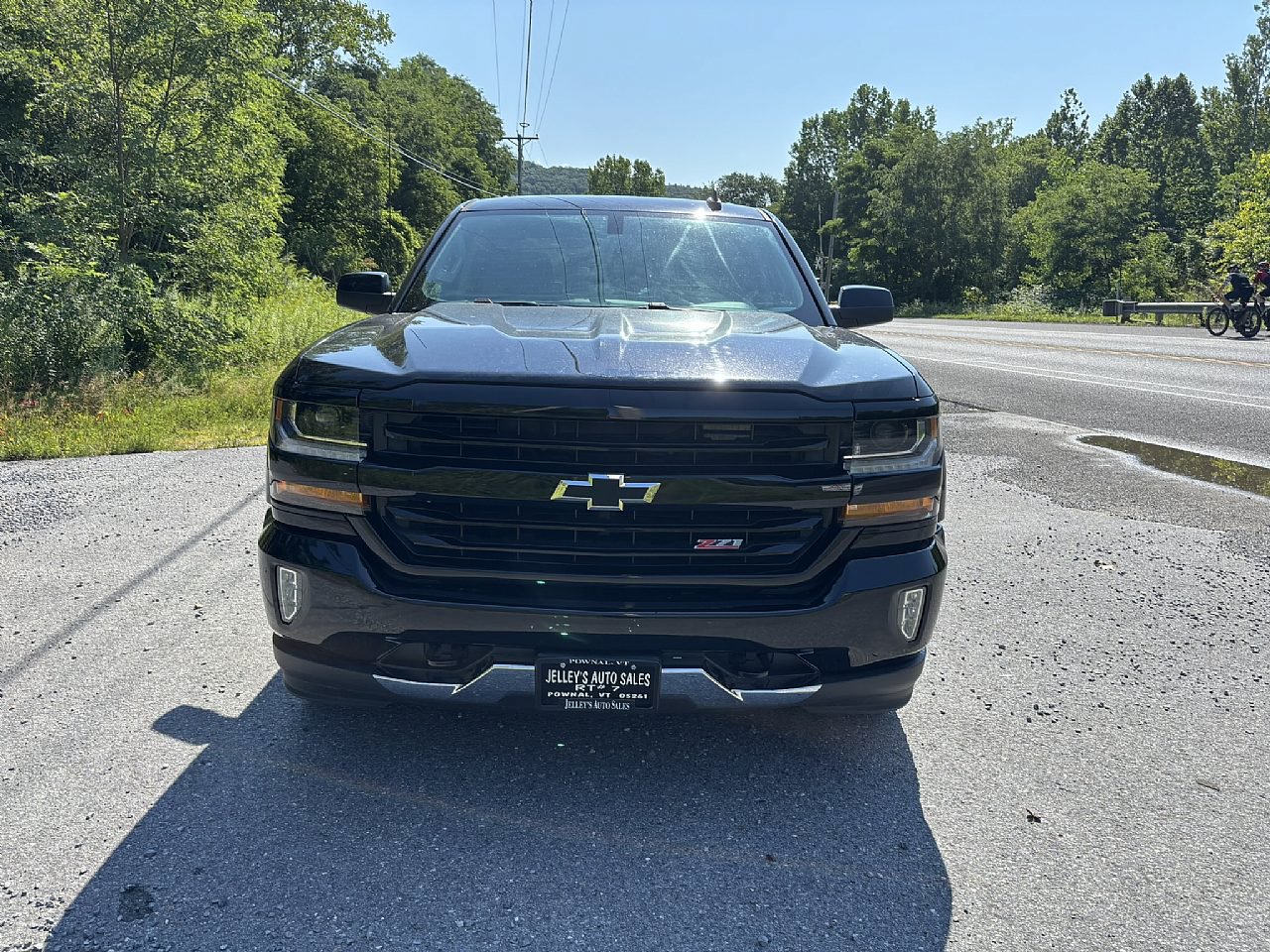 Used 2018 Chevrolet Silverado 1500 LT w/ All Star Edition AWD/4WD image 4