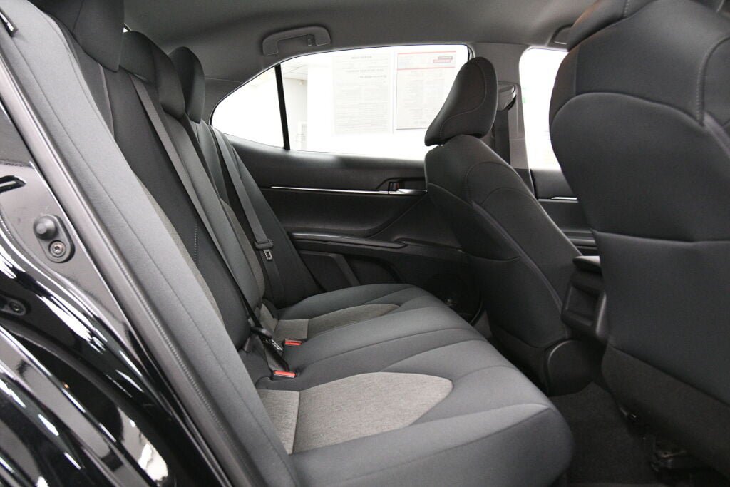 Used 2022 Toyota Camry LE FWD image 21